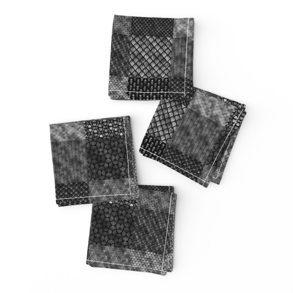 Small Faux Silver Foil and Black Vintage Art Deco Quilt Pattern