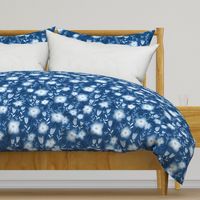 Classic blue tones flower pattern