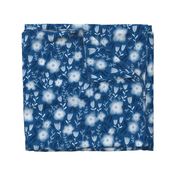 Classic blue tones flower pattern