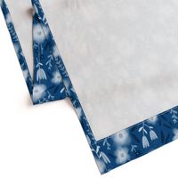 Classic blue tones flower pattern