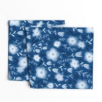 Classic blue tones flower pattern