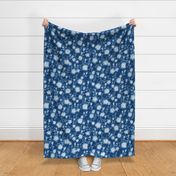 Classic blue tones flower pattern