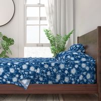 Classic blue tones flower pattern