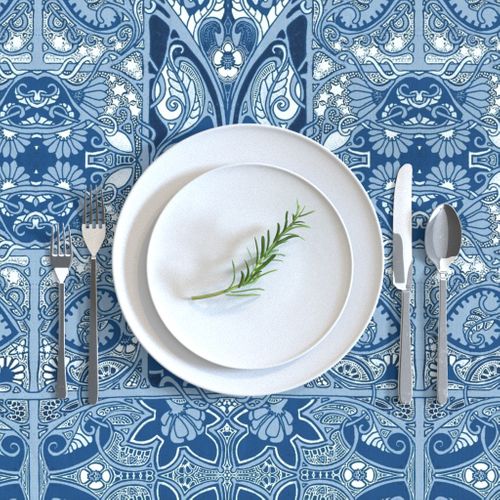 HOME_GOOD_RECTANGULAR_TABLE_CLOTH