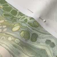 Big Circle Pour Painting off-white green kaleidoscope