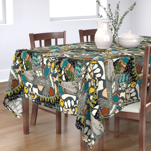 HOME_GOOD_RECTANGULAR_TABLE_CLOTH