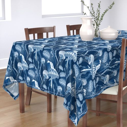 HOME_GOOD_RECTANGULAR_TABLE_CLOTH