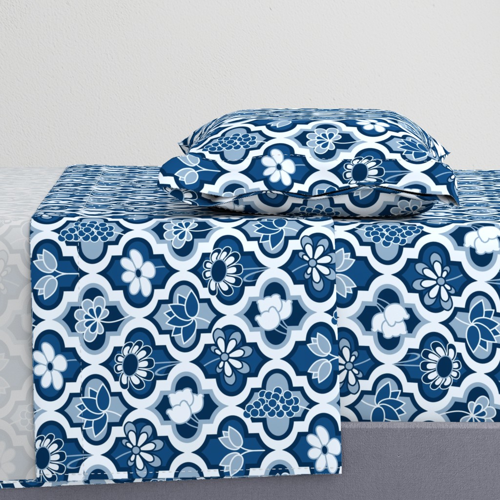 Classic Blue Quatrefoil Floral