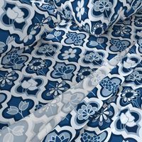 Classic Blue Quatrefoil Floral