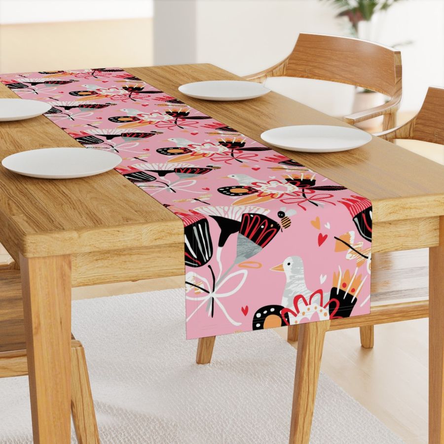 HOME_GOOD_TABLE_RUNNER