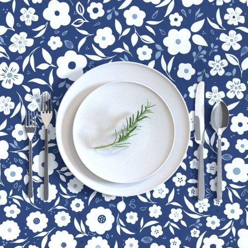 HOME_GOOD_RECTANGULAR_TABLE_CLOTH