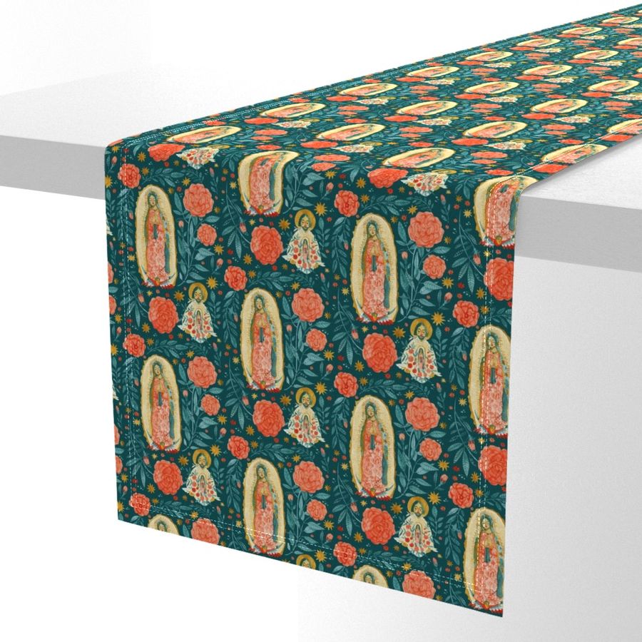 HOME_GOOD_TABLE_RUNNER