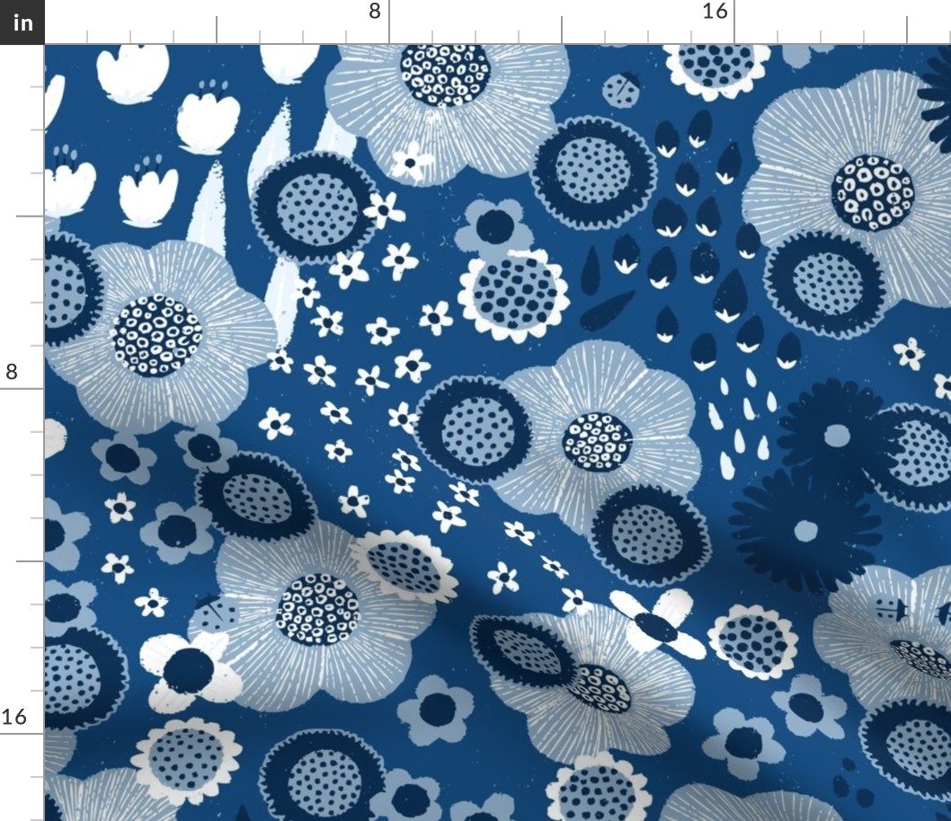 Vintage-Kitsch Floral Classic Navy Blue by Friztin