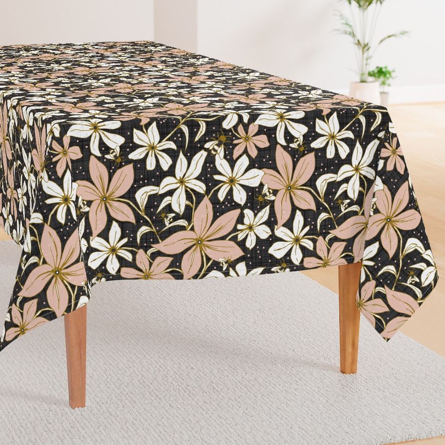 HOME_GOOD_RECTANGULAR_TABLE_CLOTH