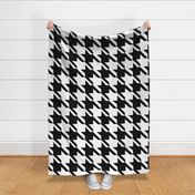 Classic Black and White Houndstooth Check