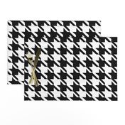 Classic Black and White Houndstooth Check