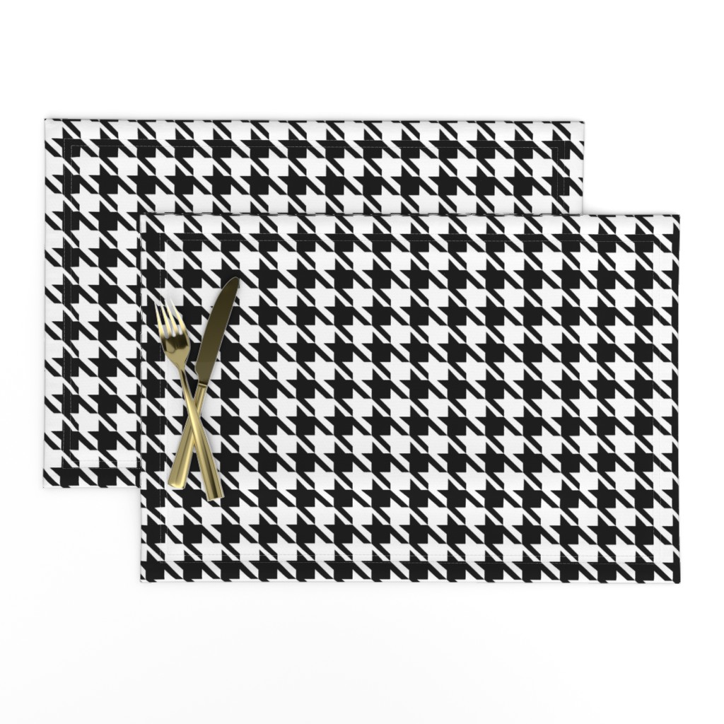 Classic Black and White Houndstooth Check