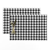 Classic Black and White Houndstooth Check