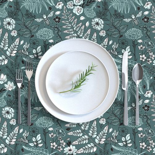 HOME_GOOD_RECTANGULAR_TABLE_CLOTH