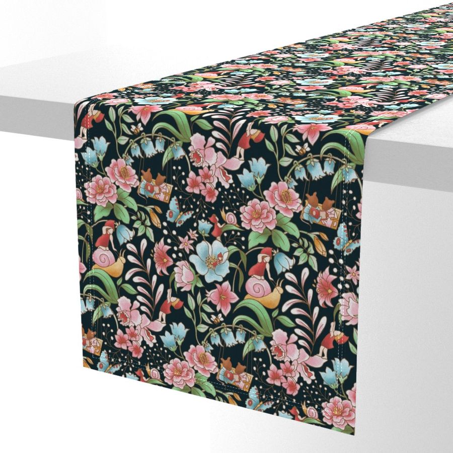 HOME_GOOD_TABLE_RUNNER