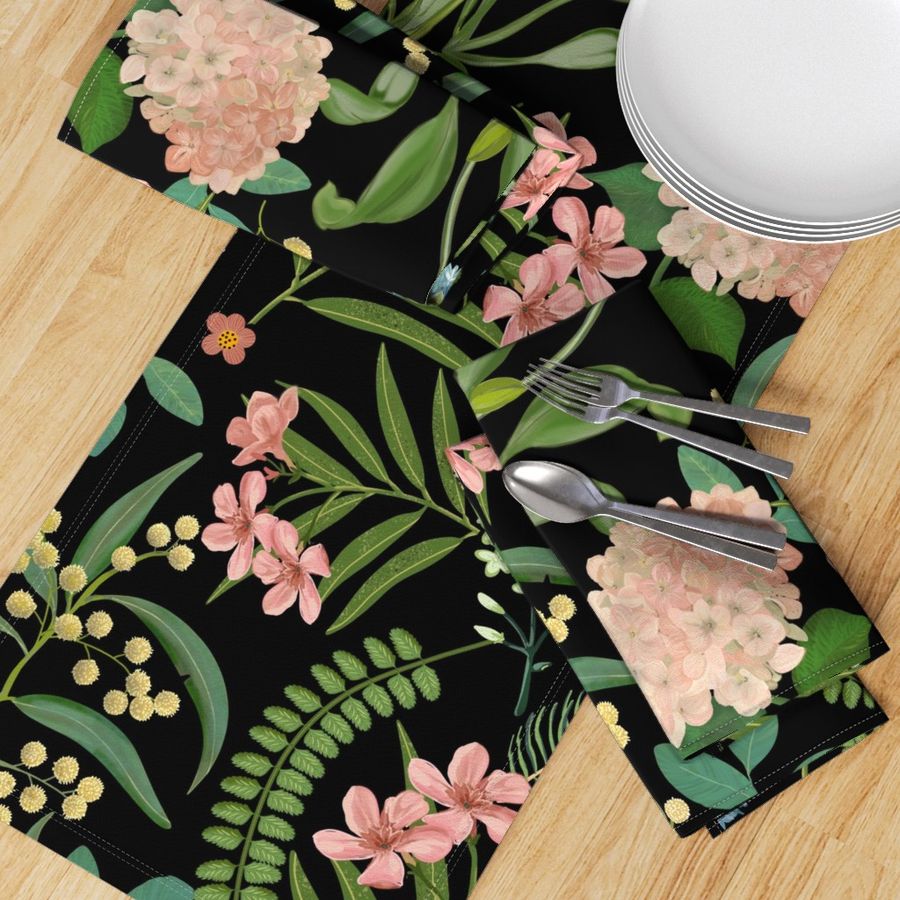 HOME_GOOD_TABLE_RUNNER