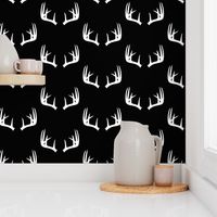 (jumbo scale) antlers on black C20BS