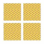 Sunny Summer Feedsack / Geometric Flowers Quilt Print   