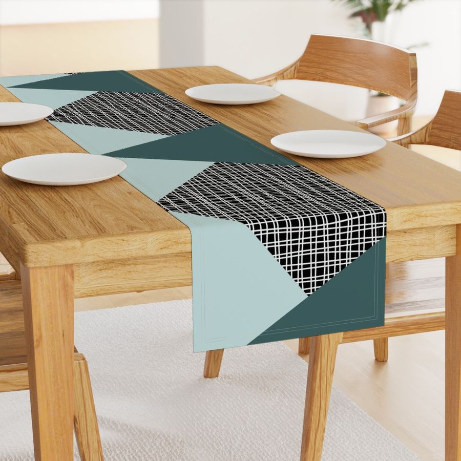 HOME_GOOD_TABLE_RUNNER