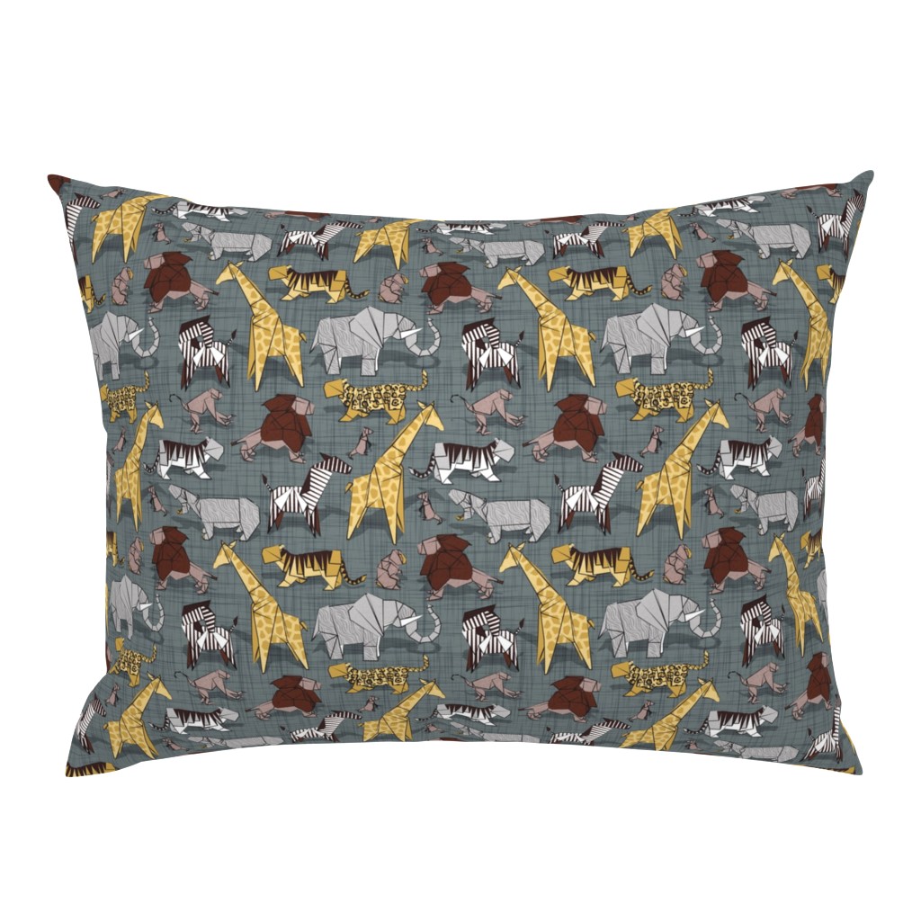 Small scale // Origami safari animalier // green grey linen texture background yellow giraffes