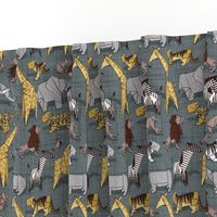 Small scale // Origami safari animalier // green grey linen texture background yellow giraffes