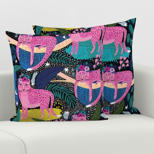 HOME_GOOD_SQUARE_THROW_PILLOW