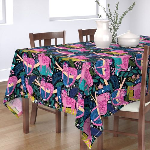 HOME_GOOD_RECTANGULAR_TABLE_CLOTH