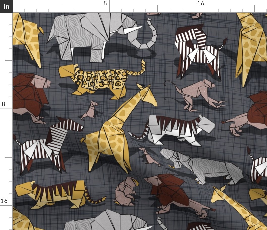 Normal scale // Origami safari animalier // charcoal linen texture background yellow giraffes