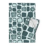 Scandi daisy blocks - mint and pine