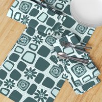 Scandi daisy blocks - mint and pine