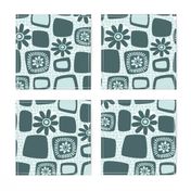 Scandi daisy blocks - mint and pine