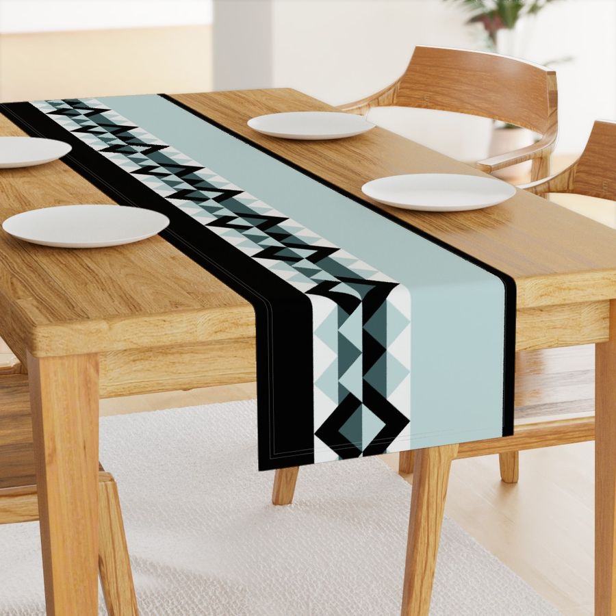 HOME_GOOD_TABLE_RUNNER