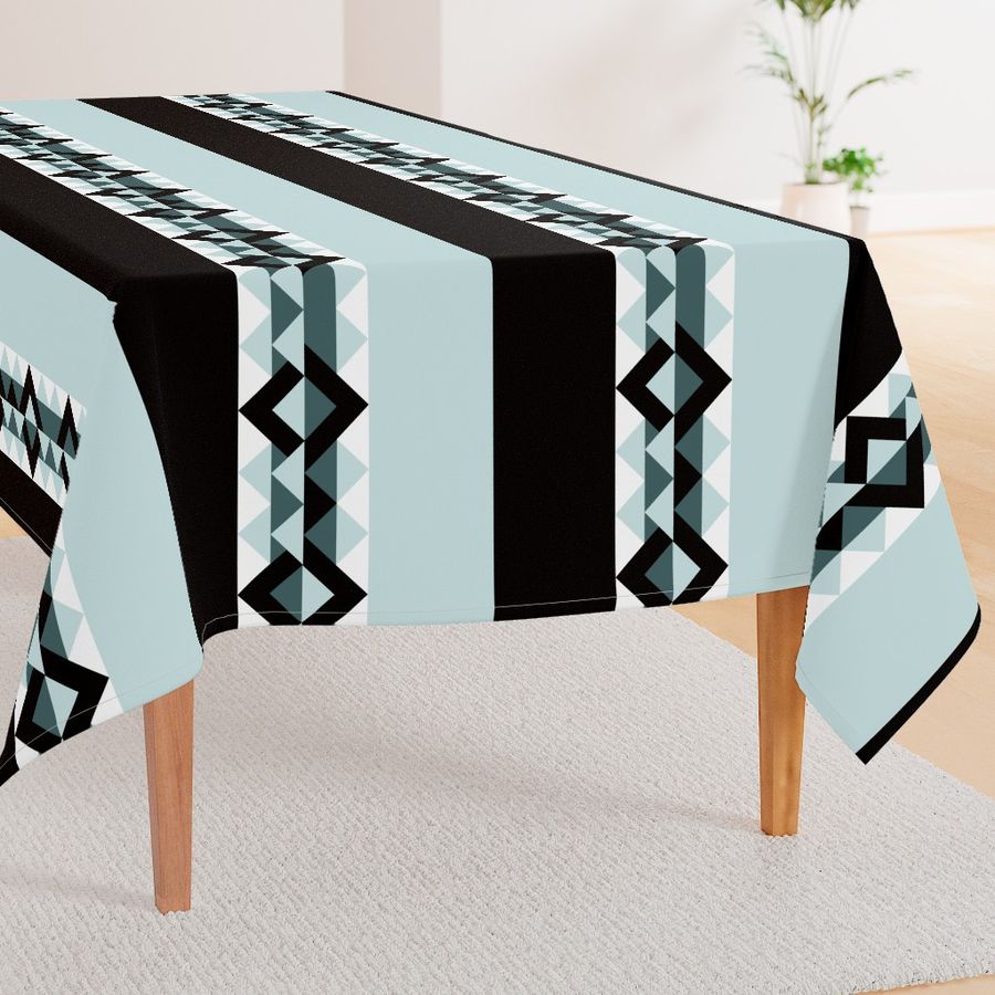 HOME_GOOD_RECTANGULAR_TABLE_CLOTH