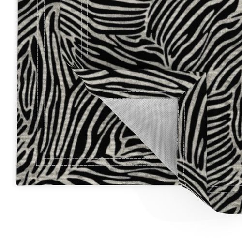 Zebra Stripes Silver 8