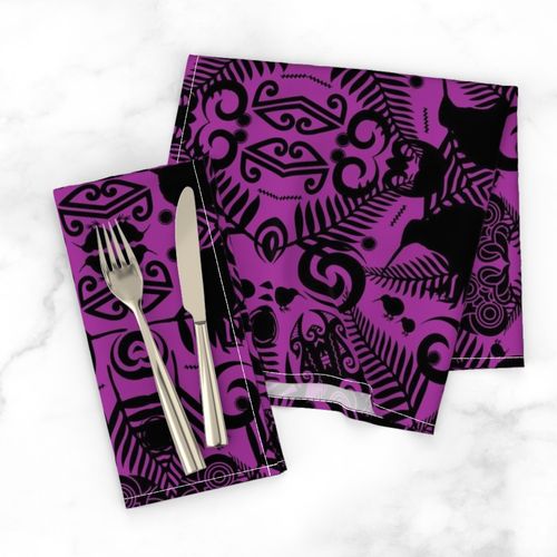 Kiwi Damask in Violet