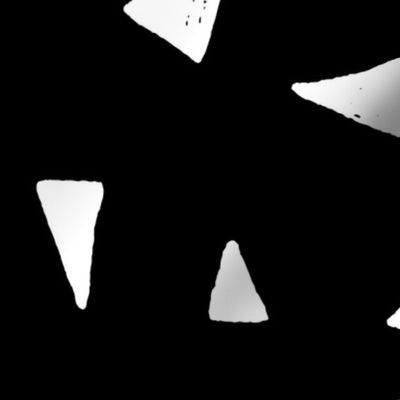 JUMBO triangle mix white on black doodled ink 500% scale