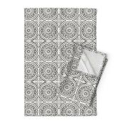 Batik print mosaic tile noir