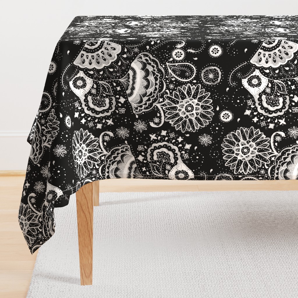  MANDALA BLACK