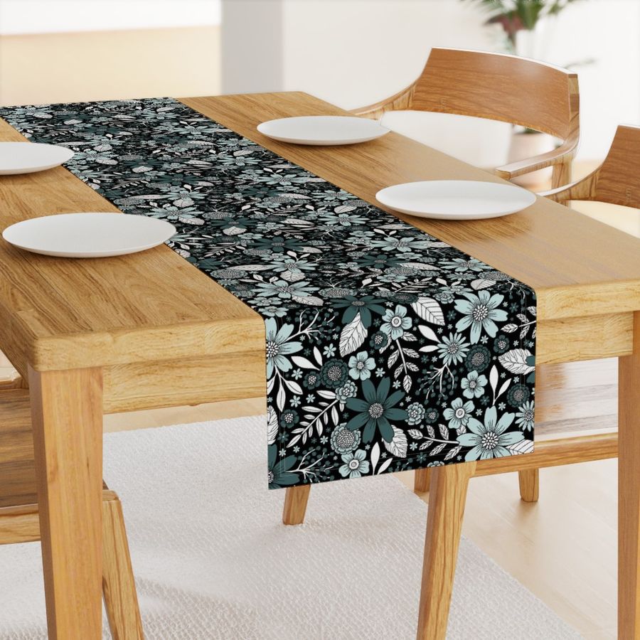 HOME_GOOD_TABLE_RUNNER