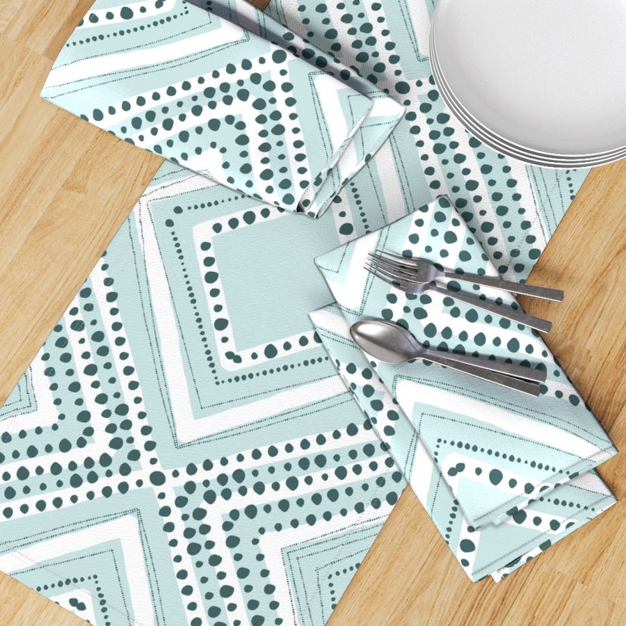 HOME_GOOD_TABLE_RUNNER