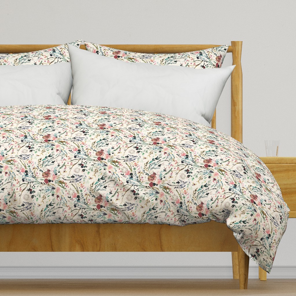 Fable Floral (vintage cream) MED 