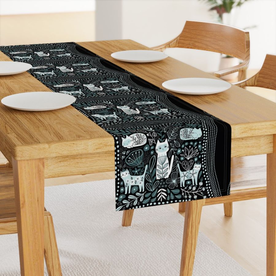 HOME_GOOD_TABLE_RUNNER