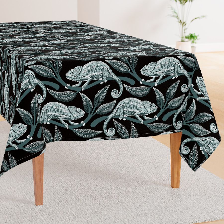 HOME_GOOD_RECTANGULAR_TABLE_CLOTH