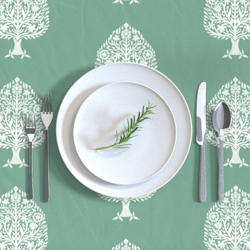 HOME_GOOD_RECTANGULAR_TABLE_CLOTH