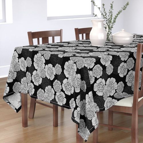 HOME_GOOD_RECTANGULAR_TABLE_CLOTH